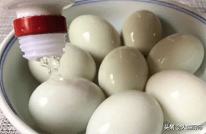 我家传了3代的咸鸭蛋配方，不裹黄泥，只要2样料，个个出油起沙
