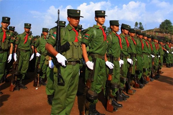 全球最亲华的“外国特区”，人口六十万军队四万，官方语言是汉语